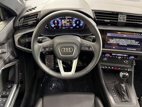 Used 2025 Audi Q3 2.0T Premium w/ Convenience Package AWD/4WD image 13