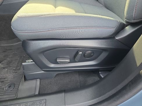 Used 2025 Ford Explorer Active image 19