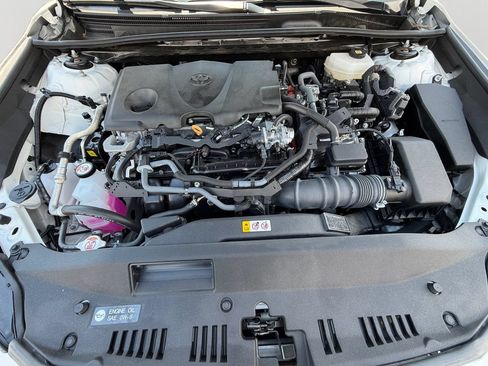 Used 2025 Toyota Camry LE FWD image 9