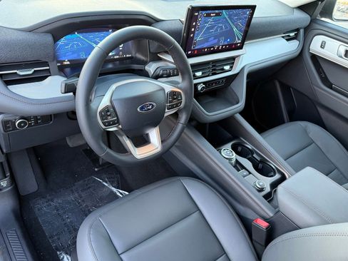 New 2026 Ford Explorer Active w/ Active Comfort Package image 14