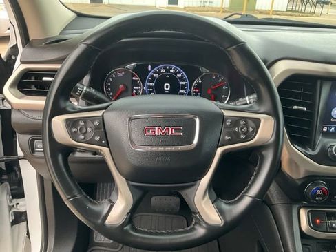 Used 2023 GMC Acadia Denali w/ Denali Technology Package image 10