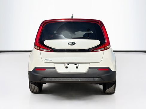 Used 2021 Kia Soul LX image 4