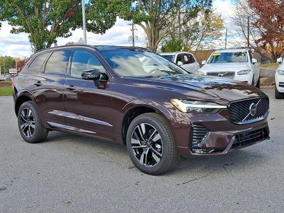 New 2026 Volvo XC60 B5 Core w/ Protection Package Premier