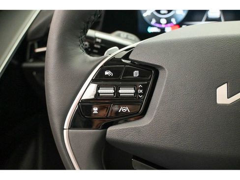 New 2025 Kia Niro Wind image 21