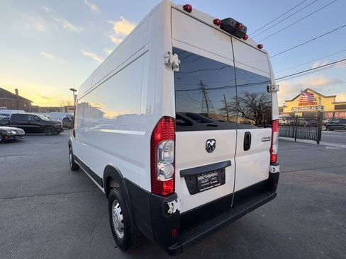 Used 2023 RAM ProMaster 2500 image 5