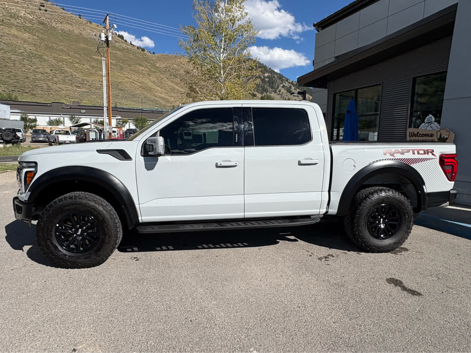 Used 2024 Ford F150 Raptor AWD/4WD image 4