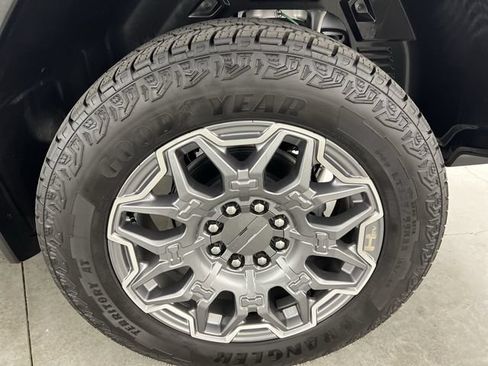 Certified 2025 GMC Hummer EV 3X AWD/4WD image 34