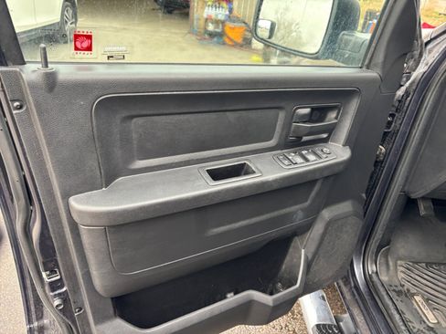 Used 2017 RAM 1500 Express image 17