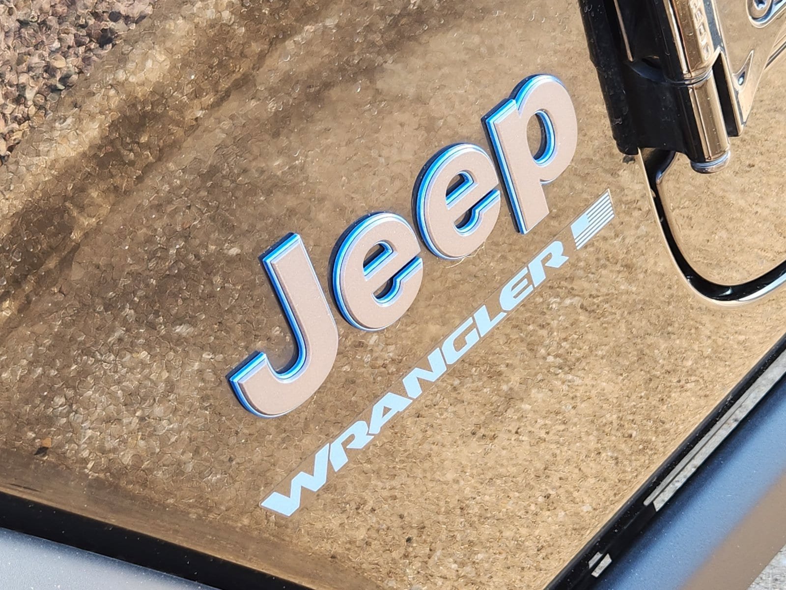 Used 2023 Jeep Wrangler Unlimited Rubicon 4xe w/ Steel Bumper Group AWD/4WD image 18