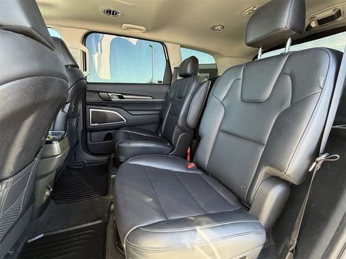 Used 2024 Kia Telluride S w/ S Sunroof Package image 28