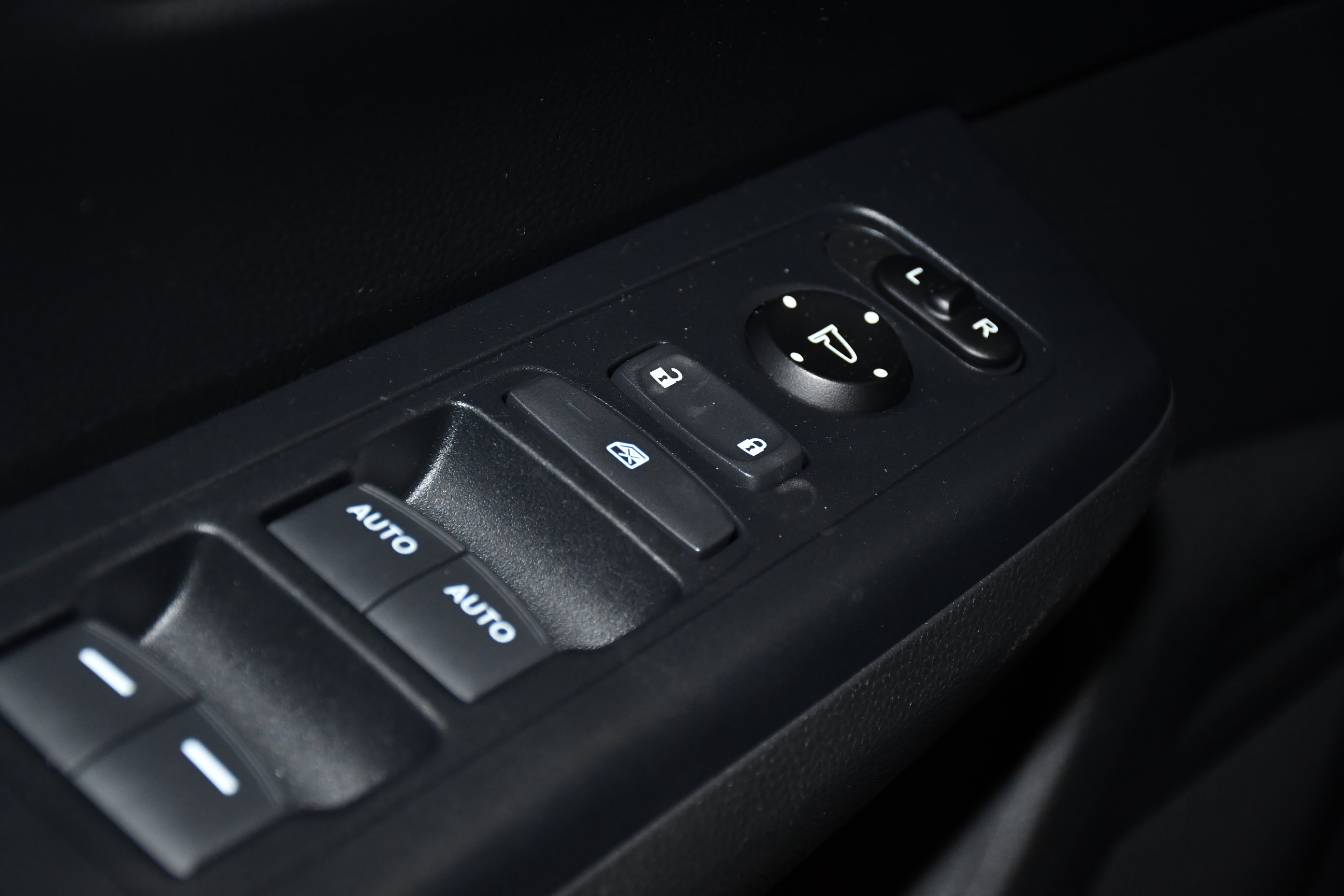 Used 2024 Honda CR-V Sport image 32