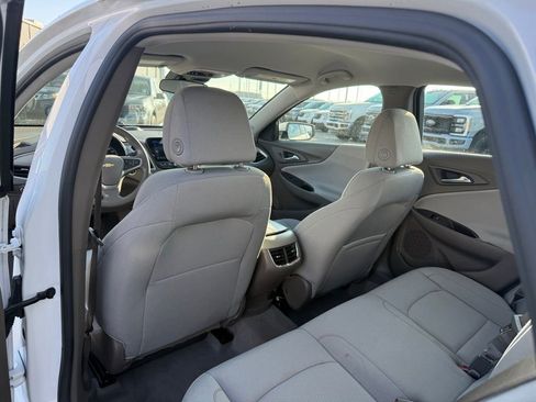 Used 2023 Chevrolet Malibu LT image 9