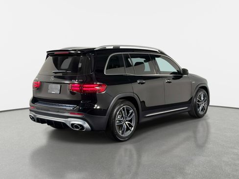 Used 2026 Mercedes-Benz GLB 35 AMG 4MATIC image 3