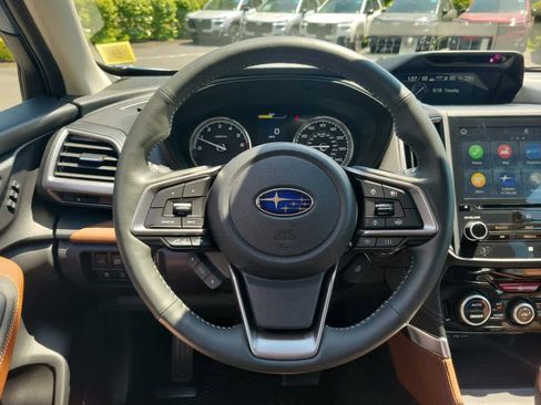 Used 2022 Subaru Forester Touring AWD/4WD image 11