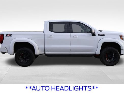 Used 2021 GMC Sierra 1500 AT4 w/ AT4 Premium Package AWD/4WD image 23