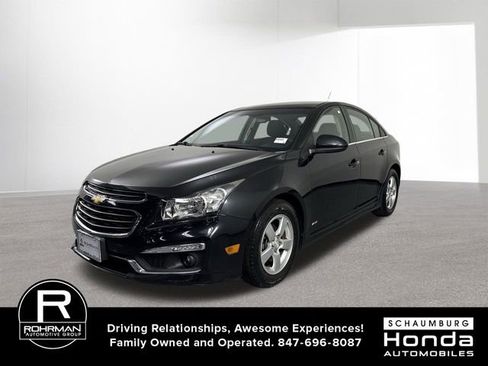 Used 2016 Chevrolet Cruze LT image 2
