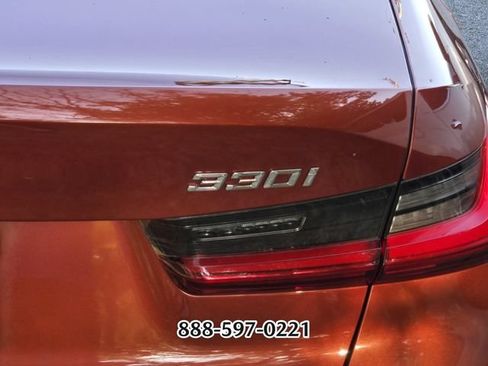 Used 2019 BMW 330i Sedan w/ Premium Package RWD image 5