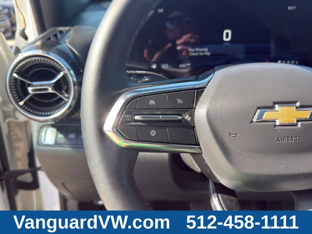 Used 2026 Chevrolet Equinox LT AWD/4WD image 17