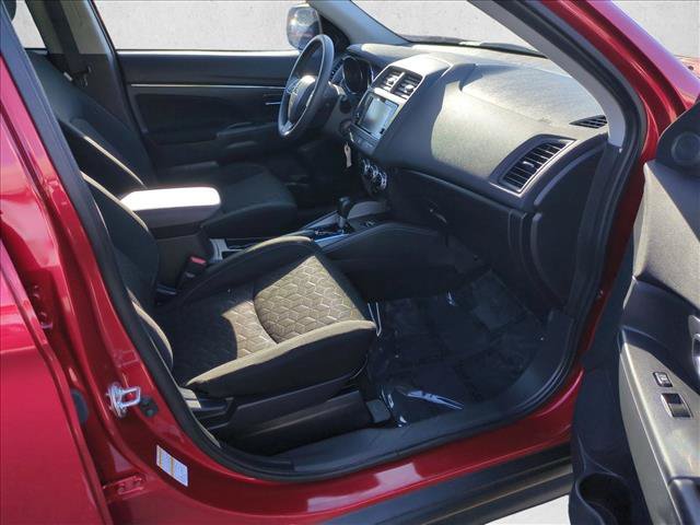 Used 2025 Mitsubishi Outlander Sport AWD image 19