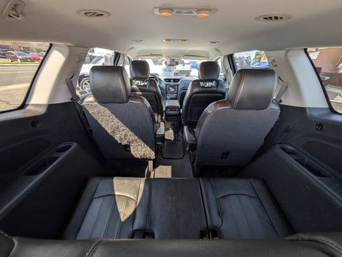 Used 2015 Chevrolet Traverse LTZ AWD/4WD image 16