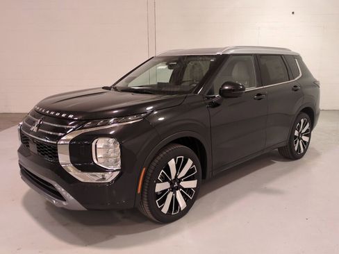 New 2025 Mitsubishi Outlander SEL image 8