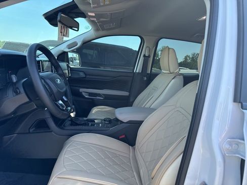 Used 2025 Ford Ranger XLT w/ FX4 Off-Road Package image 5