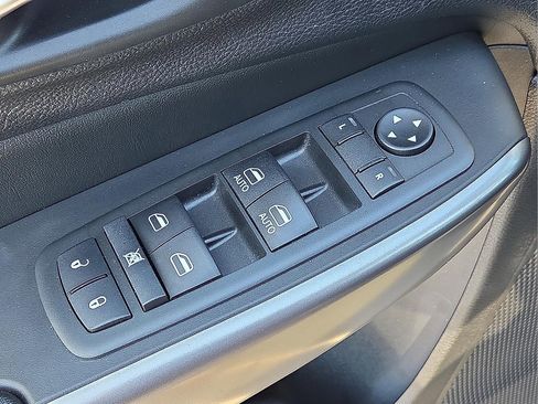 Used 2021 Jeep Cherokee Latitude Lux w/ Sun & Sound Group image 13