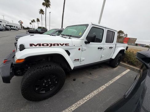 Used 2021 Jeep Gladiator Mojave AWD/4WD image 2