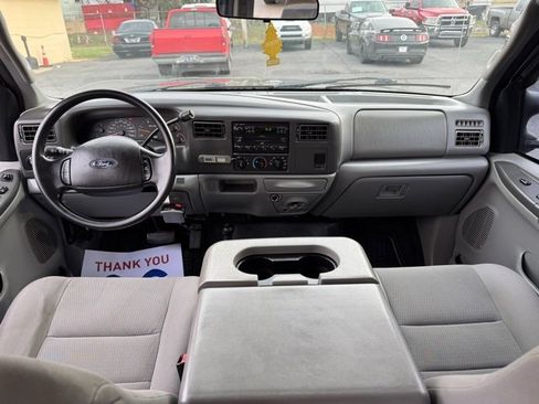 Used 2004 Ford F350 XLT image 9