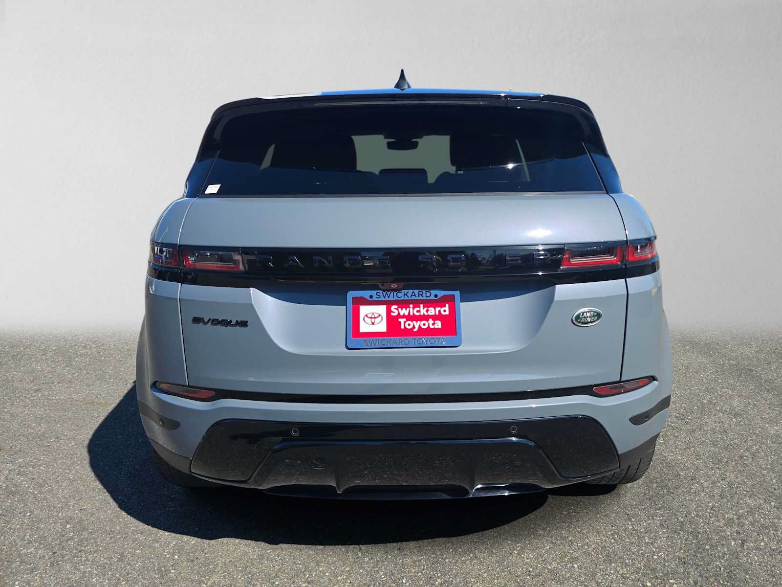 Used 2023 Land Rover Range Rover Evoque S AWD/4WD image 4