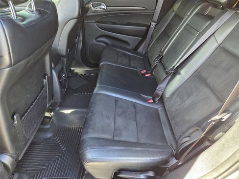 Used 2019 Jeep Grand Cherokee Altitude image 19