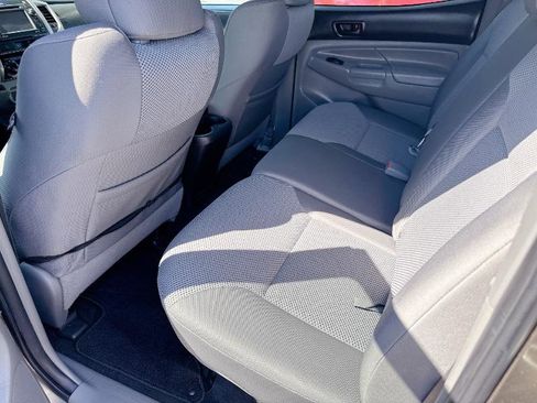 Used 2012 Toyota Tacoma 4x4 Double Cab image 8