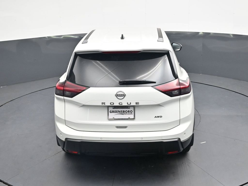 Used 2025 Nissan Rogue S AWD/4WD image 31