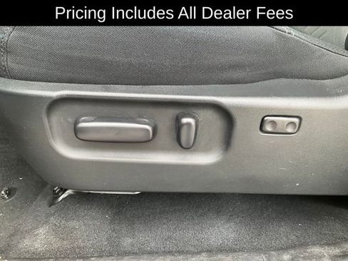 Used 2023 Toyota Tacoma TRD Off-Road w/ Technology Package RWD image 6