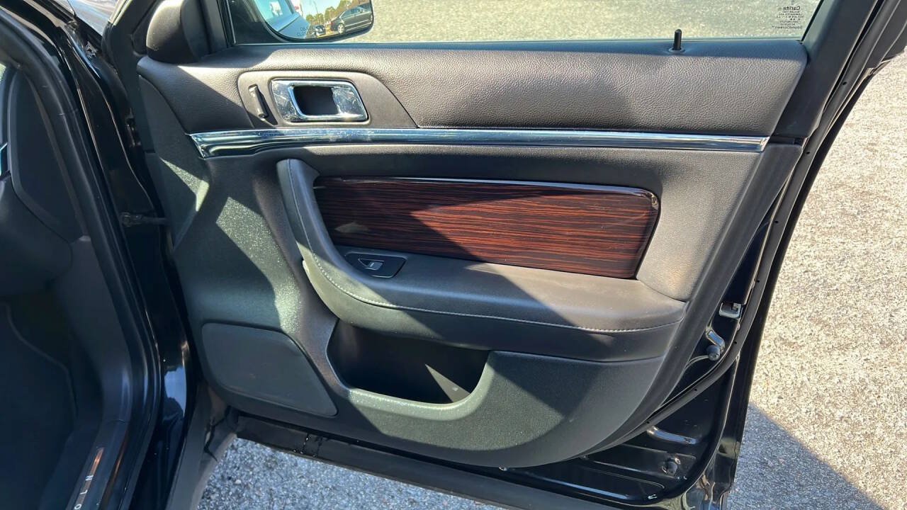 Used 2010 Lincoln MKS AWD image 23