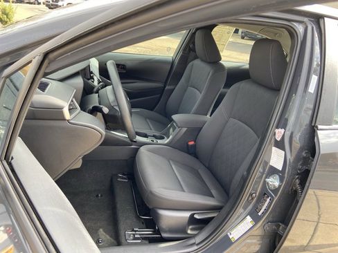 Used 2024 Toyota Corolla LE image 17