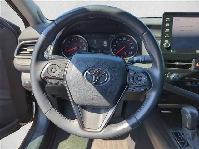Used 2021 Toyota Camry XSE FWD image 15
