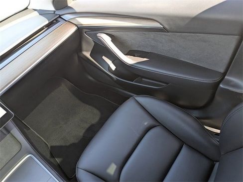 Used 2023 Tesla Model 3 Performance image 27