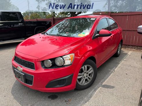 Used 2015 Chevrolet Sonic LT FWD image 1