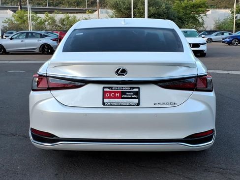 Used 2024 Lexus ES 300h w/ Premium Package FWD image 5