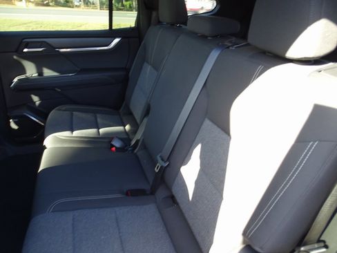 Used 2025 GMC Acadia Elevation image 8