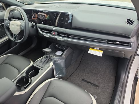 New 2026 Kia K4 EX FWD image 11