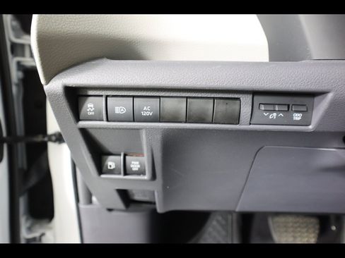 Used 2024 Toyota Sienna XLE w/ XLE Plus Package AWD/4WD image 20