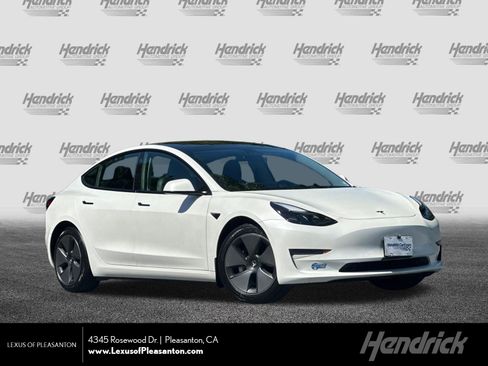 Used 2021 Tesla Model 3 Standard Range Plus RWD image 1