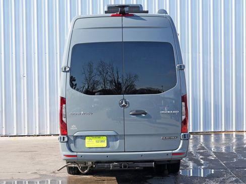 Used 2023 Mercedes-Benz Sprinter 3500 w/ Parking Package image 89
