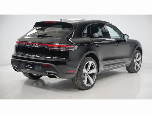 New 2026 Porsche Macan image 10