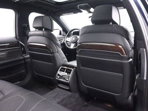 Used 2020 BMW 750i xDrive w/ M Sport Package AWD/4WD image 20
