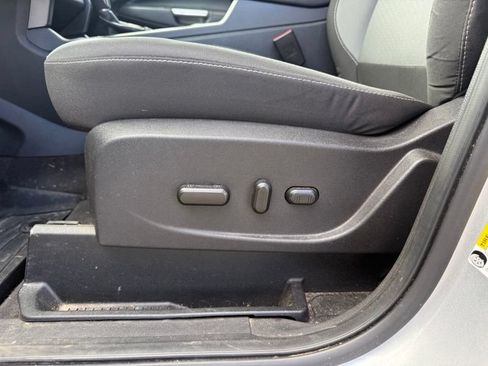Used 2018 Ford Escape SE AWD/4WD image 4