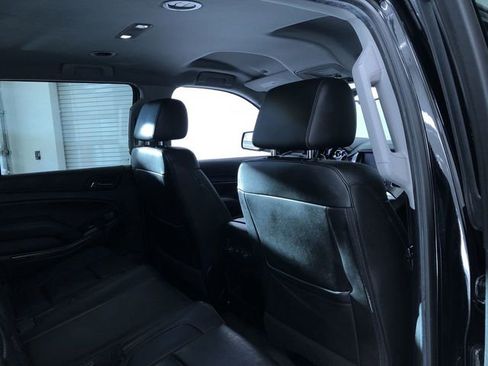 Used 2019 Chevrolet Suburban LT image 15