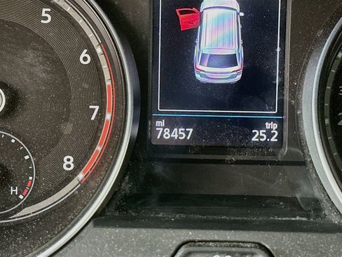 Used 2018 Volkswagen Atlas SE FWD image 19